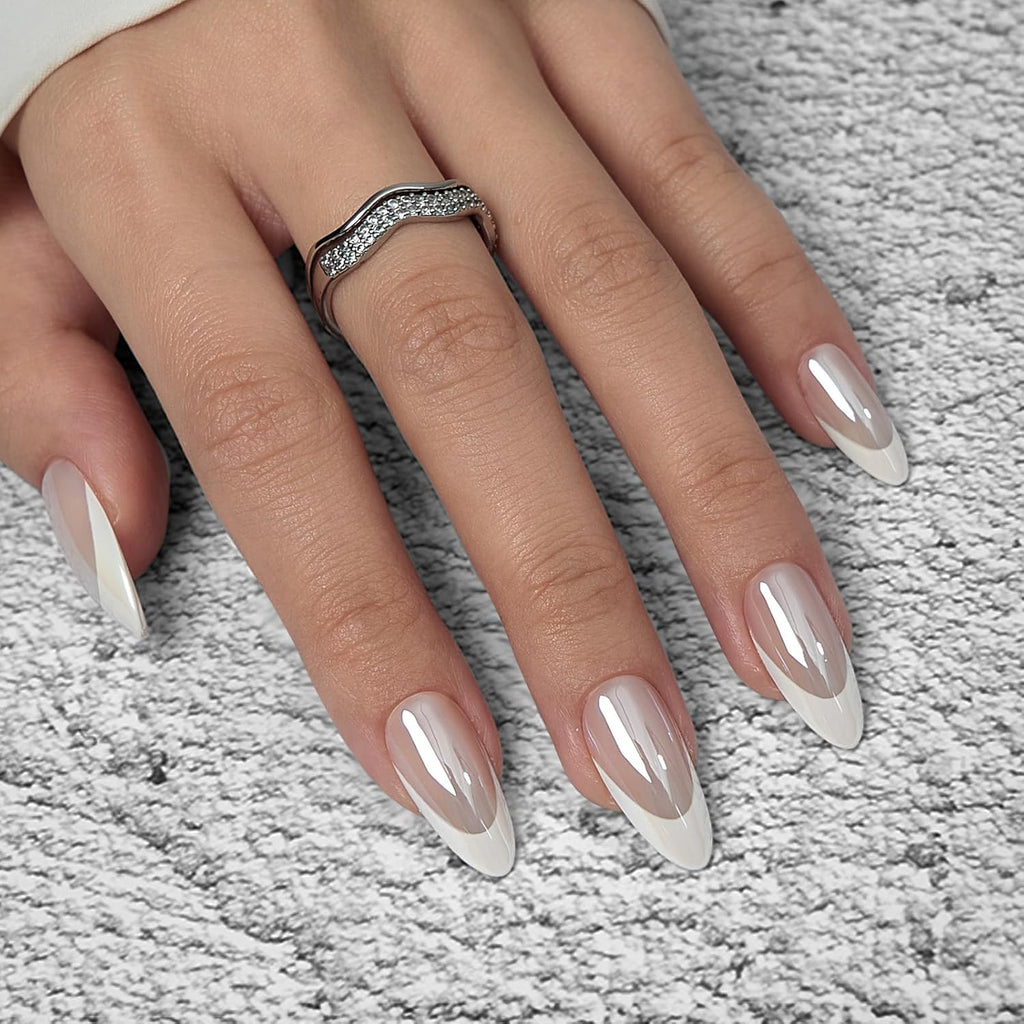 Press-On Nails – White Swan Black French Set